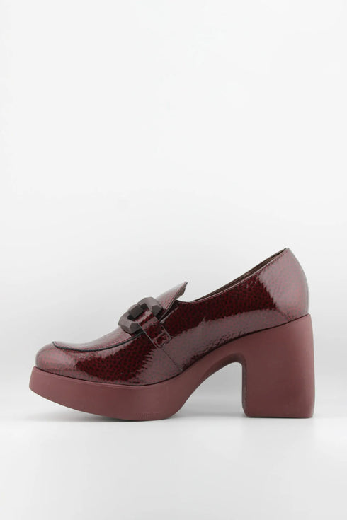 Wonders Glossy Chunky Heel Loafers